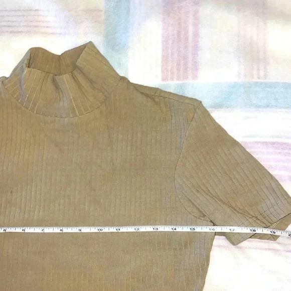 Urban Apparel  Group Vintage top , clean and washed - Picture 3 of 7